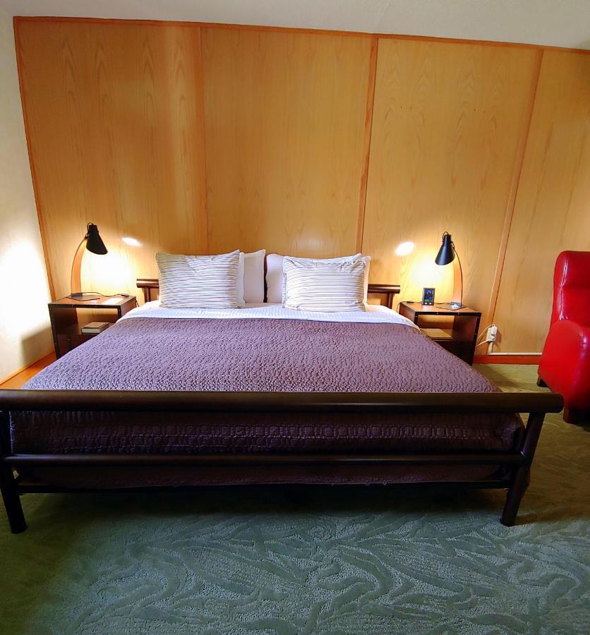The Usonian Inn Llcスプリング・グリーン エクステリア 写真