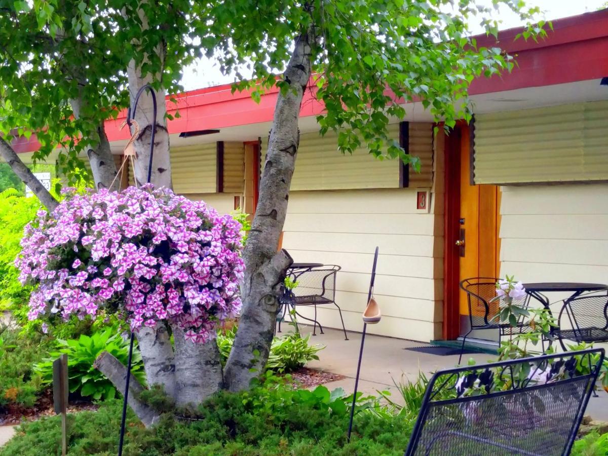 The Usonian Inn Llcスプリング・グリーン エクステリア 写真