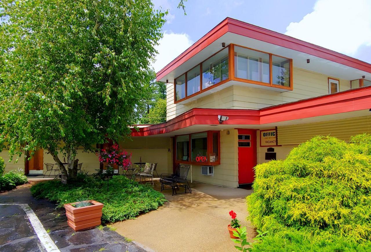 The Usonian Inn Llcスプリング・グリーン エクステリア 写真