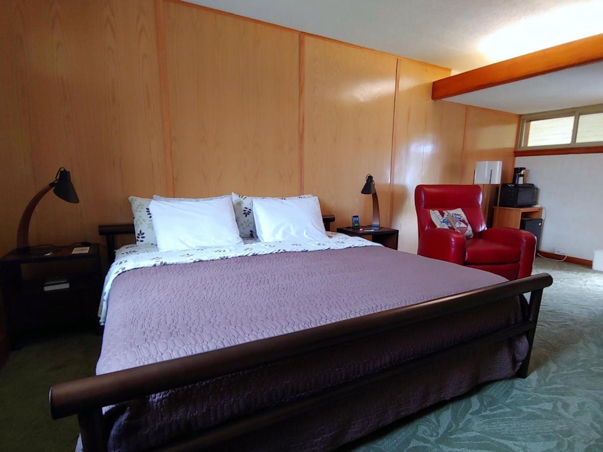 The Usonian Inn Llcスプリング・グリーン エクステリア 写真